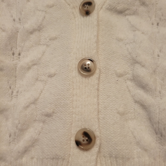 White knit sweater - Picture 7 of 8